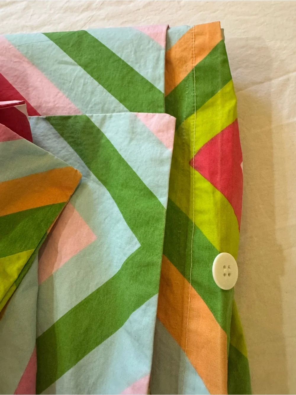 Land of Nod Vibrant Retro Cotton “Watermelon Stripe” duvet & sham twin bedding